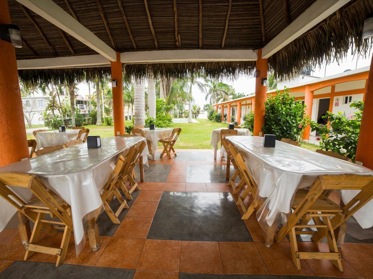 Hotel Y Restaurant Casa Del Mar Costa Esmeralda Exteriör bild